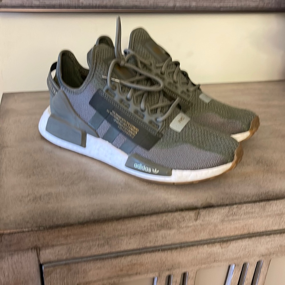 Adidas NMD V2